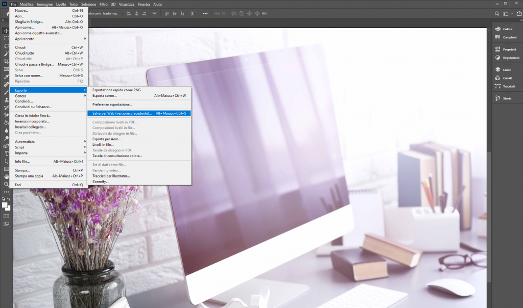 interfaccia di photoshop con i menu a tendiana aperti che segnalano il percorso per ottimizzare un immagine
